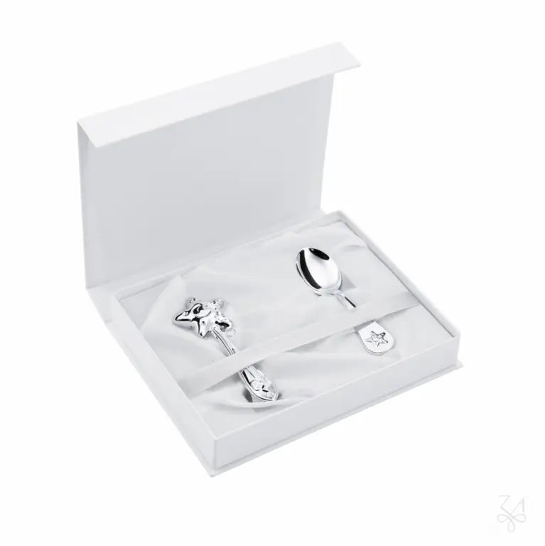 Set Cadou pentru Bebeluși din Argint 925, Model Little Star, 2 Piese (Zornăitoare și Linguriță)